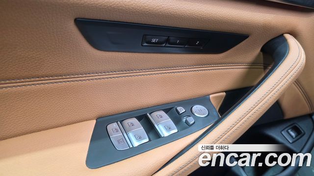 BMW 5 Series (G30) 520i M Sport 2023 — фото 33