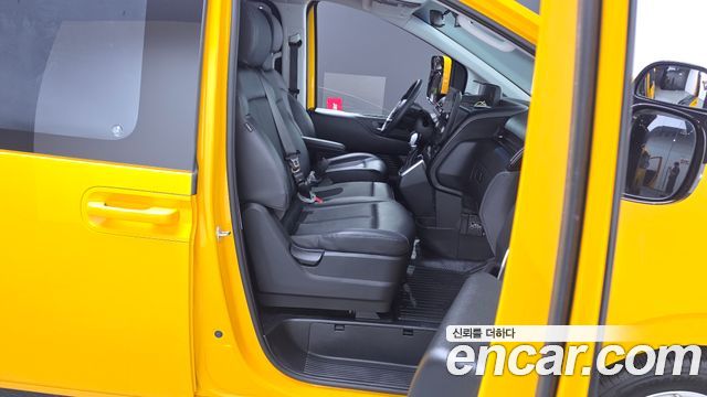 Hyundai Staria L3.5  Kinder Safety Car 11-Seater 2023 — фото 11