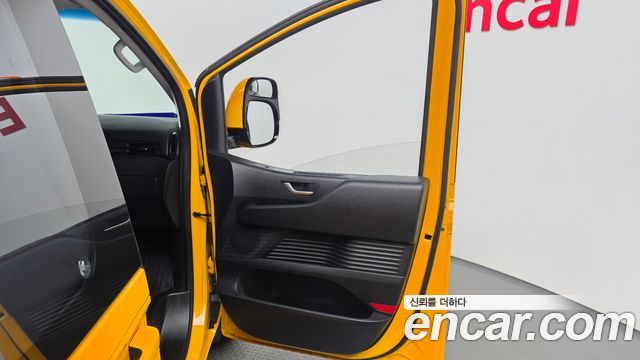 Hyundai Staria L3.5  Kinder Safety Car 11-Seater 2023 — фото 25