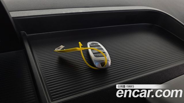 Hyundai Staria L3.5  Kinder Safety Car 11-Seater 2023 — фото 28