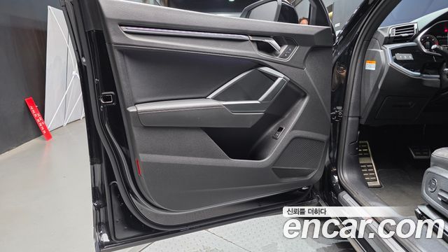 Audi Q3 (F3) 35 TDI Quattro Premium Sportback 2022 — фото 30