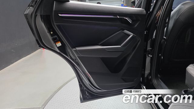 Audi Q3 (F3) 35 TDI Quattro Premium Sportback 2022 — фото 31