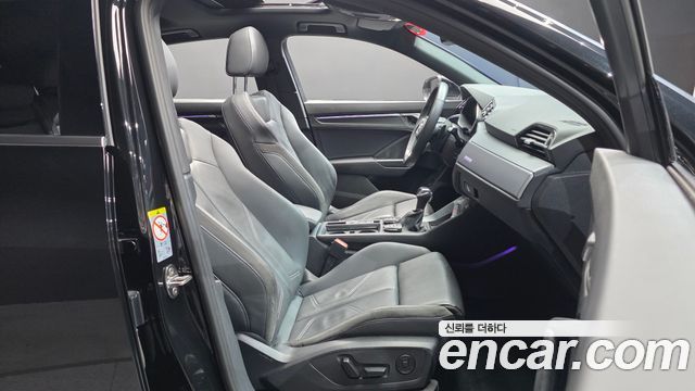 Audi Q3 (F3) 35 TDI Quattro Premium Sportback 2022 — фото 32