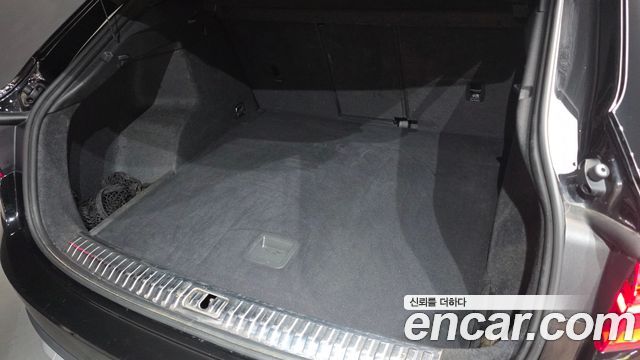 Audi Q3 (F3) 35 TDI Quattro Premium Sportback 2022 — фото 36