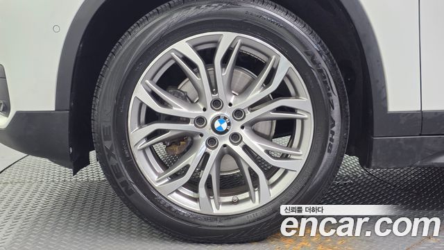BMW X1 (F48) xDrive 18d Joy 2019 — фото 5