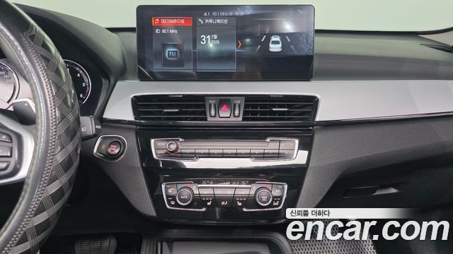 BMW X1 (F48) xDrive 18d Joy 2019 — фото 15