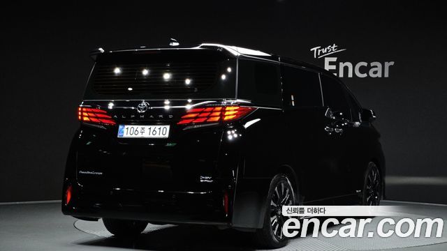 Toyota Alphard (IV) 2.5 HEV Executive AWD 2025 — фото 2