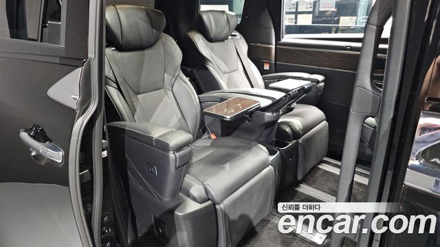 Toyota Alphard (IV) 2.5 HEV Executive AWD 2025 — фото 15