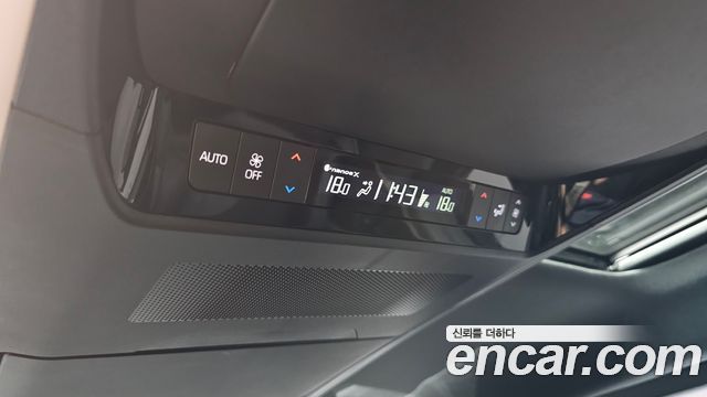 Toyota Alphard (IV) 2.5 HEV Executive AWD 2025 — фото 24