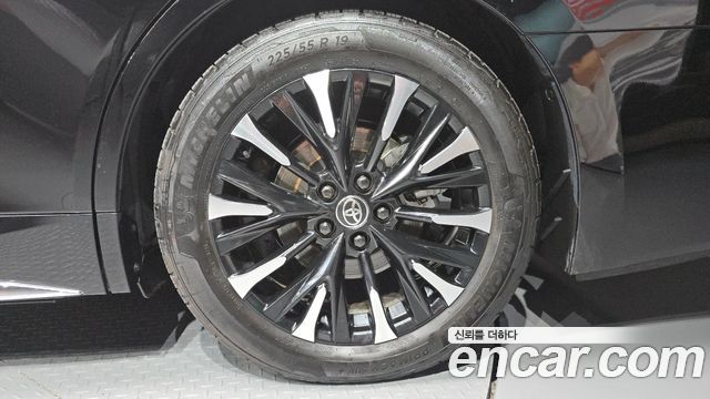Toyota Alphard (IV) 2.5 HEV Executive AWD 2025 — фото 27