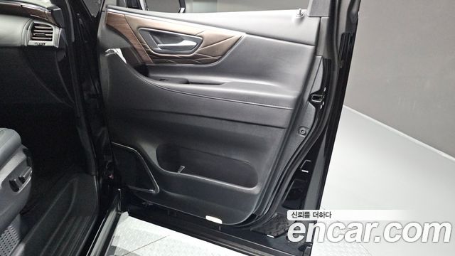 Toyota Alphard (IV) 2.5 HEV Executive AWD 2025 — фото 31