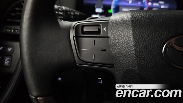 Toyota Alphard (IV) 2.5 HEV Executive AWD 2025 — фото 33