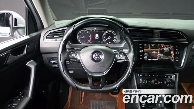 Volkswagen Tiguan (II) 2.0 TDI 4Motion Prestige 2018 — фото 13