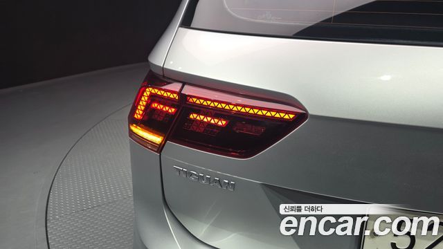 Volkswagen Tiguan (II) 2.0 TDI 4Motion Prestige 2018 — фото 23