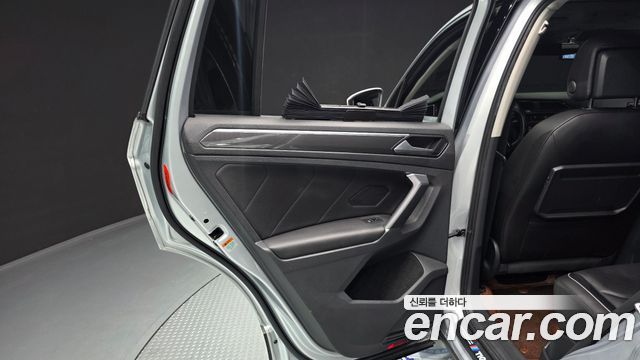 Volkswagen Tiguan (II) 2.0 TDI 4Motion Prestige 2018 — фото 25