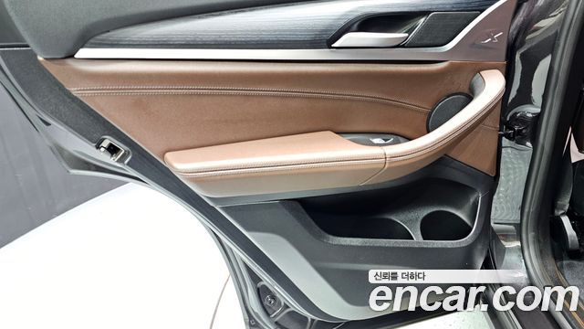 BMW X4 (G02) xDrive20i xLine 2025 — фото 25