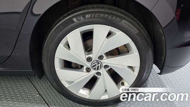 Volkswagen Golf (VIII) 2.0 TDI Premium 2022 — фото 21