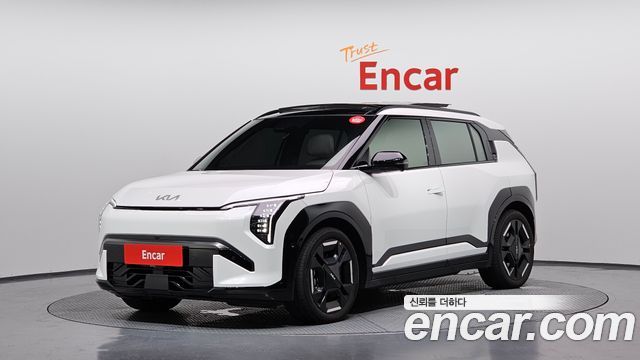 Kia EV3 Long Range 4WD GT Line 2027 — фото 1