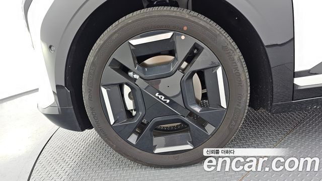Kia EV3 Long Range 4WD GT Line 2027 — фото 5