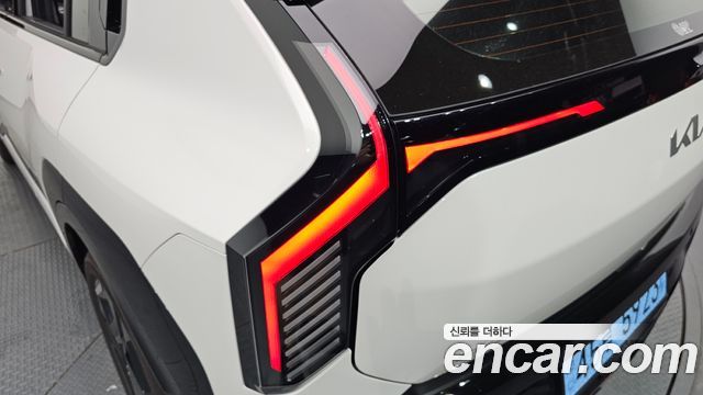 Kia EV3 Long Range 4WD GT Line 2027 — фото 23