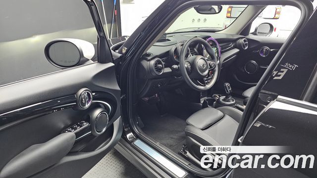 MINI Cooper 5Door HIGH 3rd 2020 — фото 10