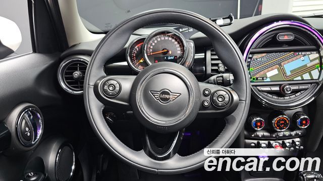 MINI Cooper 5Door HIGH 3rd 2020 — фото 12