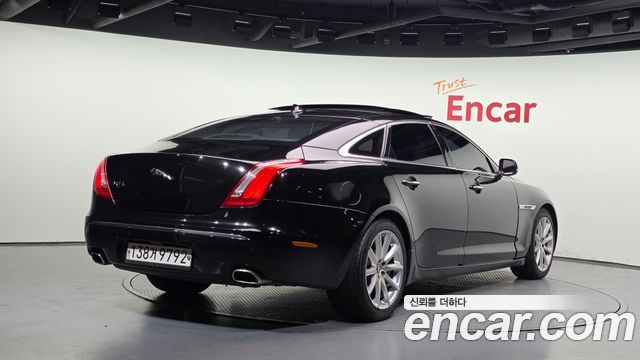Jaguar XJ 3.0D Premium Luxury LWB X351 2013 — фото 2