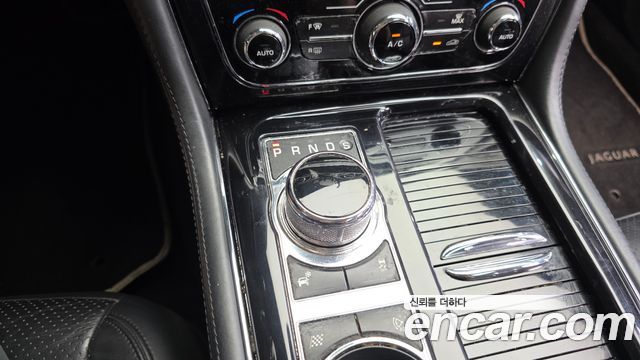 Jaguar XJ 3.0D Premium Luxury LWB X351 2013 — фото 9
