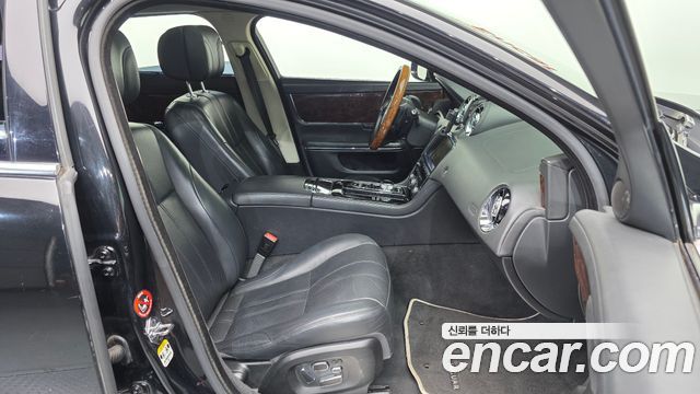Jaguar XJ 3.0D Premium Luxury LWB X351 2013 — фото 11