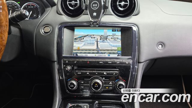 Jaguar XJ 3.0D Premium Luxury LWB X351 2013 — фото 14