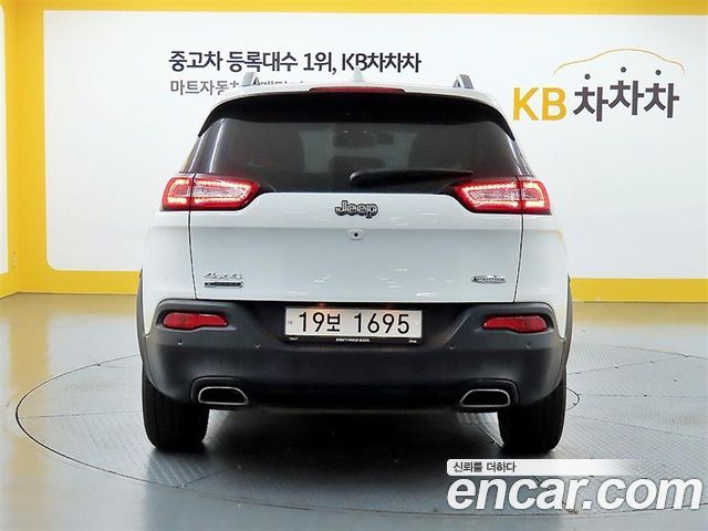 Jeep Cherokee (KL) 2.0 Diesel Longitude AWD 2015 — фото 3