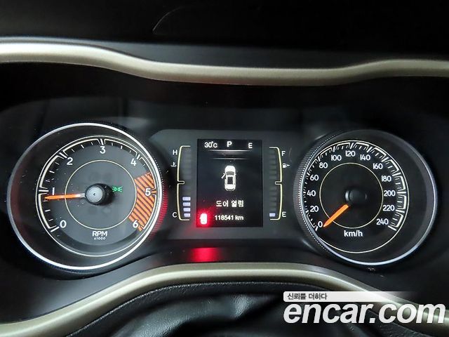 Jeep Cherokee (KL) 2.0 Diesel Longitude AWD 2015 — фото 8