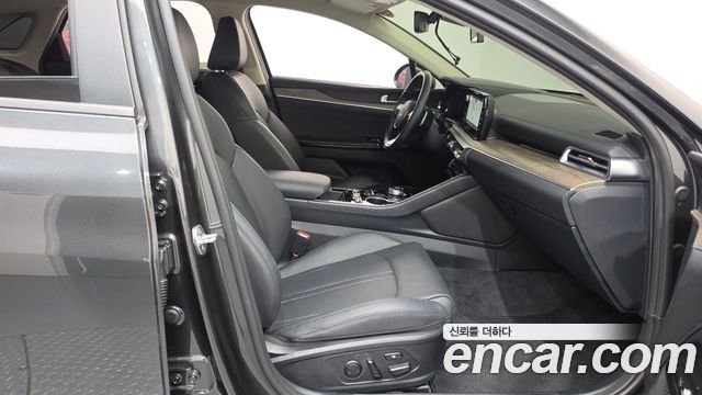 Kia K5 (III) 2.0 Noblesse 2022 — фото 26