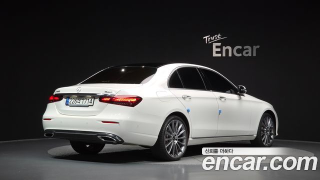 Mercedes-Benz E-Class (W213) E450 4MATIC Exclusive 2023 — фото 2