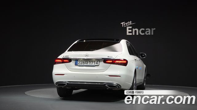 Mercedes-Benz E-Class (W213) E450 4MATIC Exclusive 2023 — фото 4