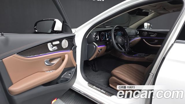 Mercedes-Benz E-Class (W213) E450 4MATIC Exclusive 2023 — фото 10