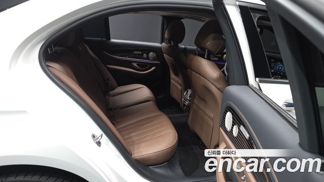 Mercedes-Benz E-Class (W213) E450 4MATIC Exclusive 2023 — фото 16