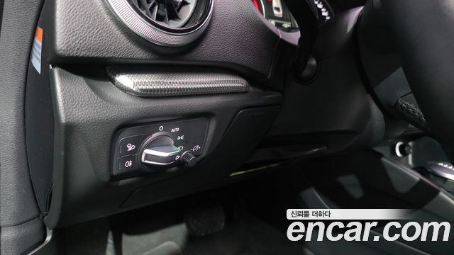 Audi A3 40 TFSI 8V 2018 — фото 12