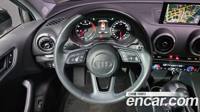 Audi A3 40 TFSI 8V 2018 — фото 13