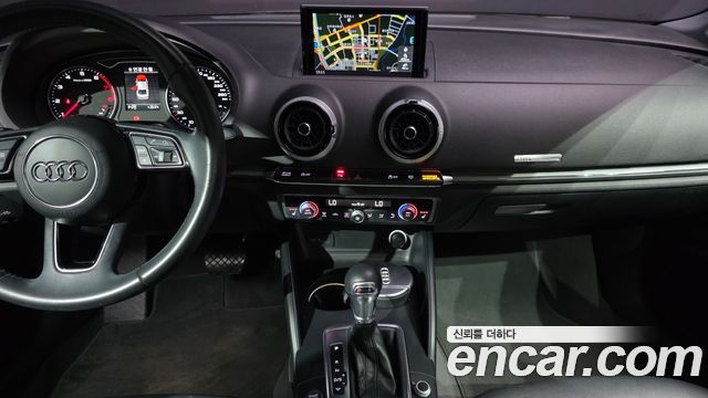 Audi A3 40 TFSI 8V 2018 — фото 14