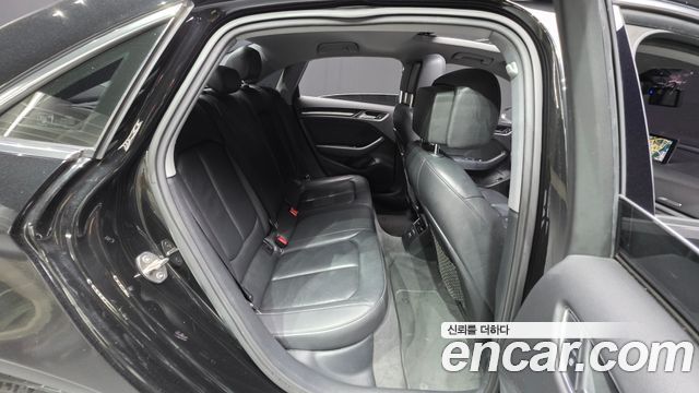 Audi A3 40 TFSI 8V 2018 — фото 18