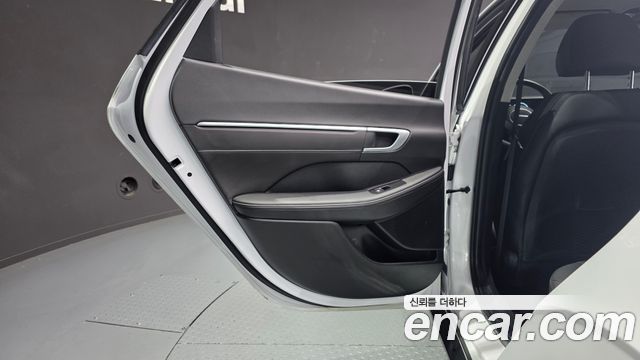 Hyundai Sonata The Edge (DN8) 2.0 Exclusive 2024 — фото 31