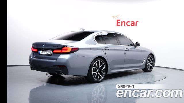 BMW 5 Series (G30) 530i xDrive M Sport Package 2023 — фото 2