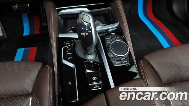 BMW 5 Series (G30) 530i xDrive M Sport Package 2023 — фото 9