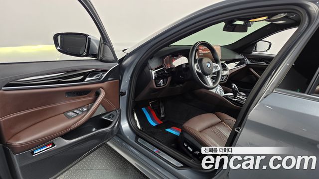 BMW 5 Series (G30) 530i xDrive M Sport Package 2023 — фото 10