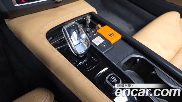 Volvo S90 B6 AWD Ultimate Bright 2023 — фото 9