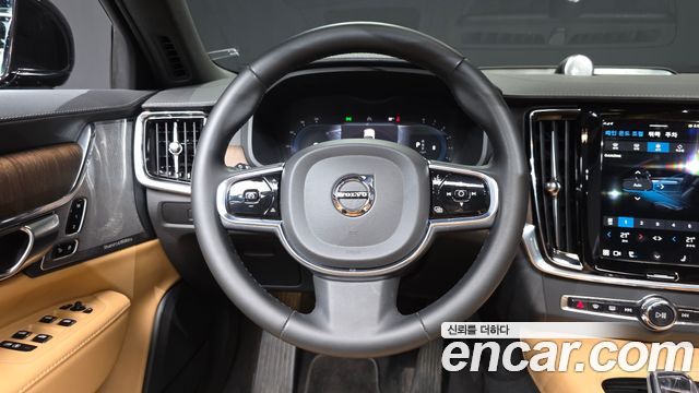 Volvo S90 B6 AWD Ultimate Bright 2023 — фото 13