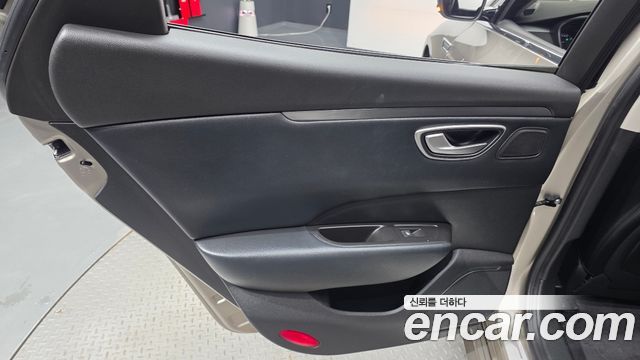 Renault Korea SM6 2.0 GDe SE 2016 — фото 25