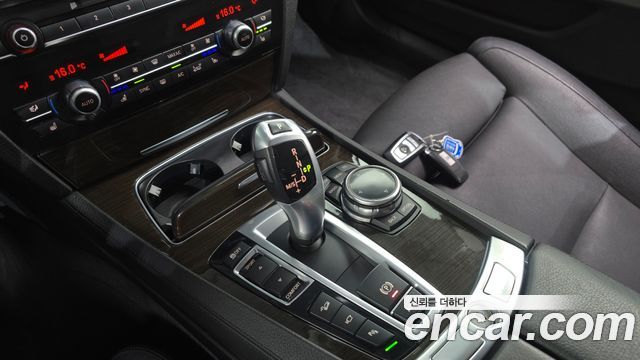 BMW 7 Series (F01) 730d xDrive 2014 — фото 9
