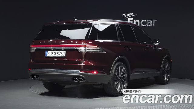 Lincoln Aviator (II) 3.0 Reserve  AWD 2021 — фото 2